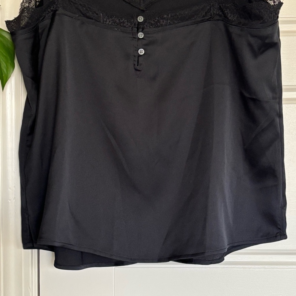 • [Abercrombie] Lace Trim Cami • - Picture 8 of 8